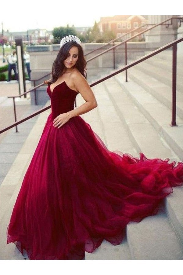 Ball Gown Sweetheart Sleeveless Court Train Tulle Prom Dress-ballbellauk