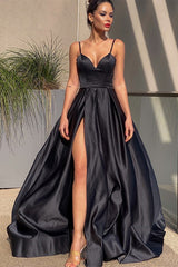 Beautiful Black Evening Dress with Spaghetti-Straps and Slit-ballbellauk