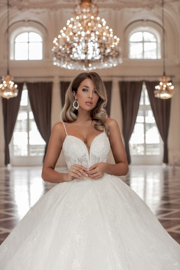 Glorious Long Long V-Neck Sleeveless Princess Bridal Gowns On Sale With Lace-ballbellauk