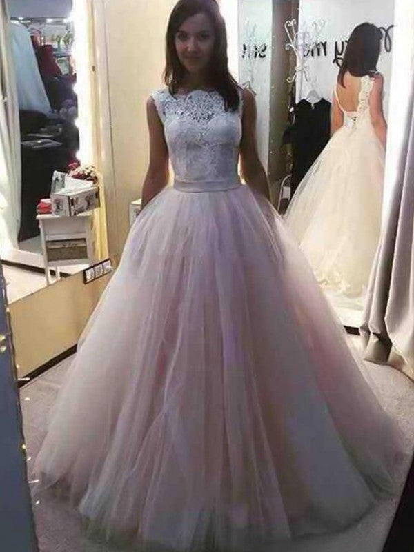 Gorgeous Bateau Sleeveless Lace Tulle Prom Dress-ballbellauk