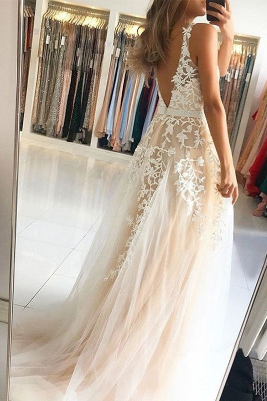 Gorgeous V-neck Sleeveless With Appliques Tulle Prom Dress online-ballbellauk