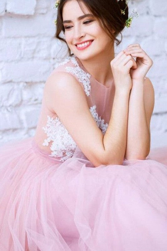 Gorgeous With Appliques Bateau Sleeveless Tulle Prom Dress-ballbellauk