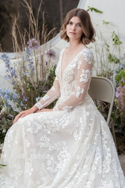 Modern Long A-Line V-neck Lace Wedding Dresses With Long Sleeves-ballbellauk