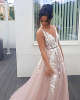 Modern Sleeveless Long Prom Dress Tulle With Lace Appliques V-Neck-ballbellauk