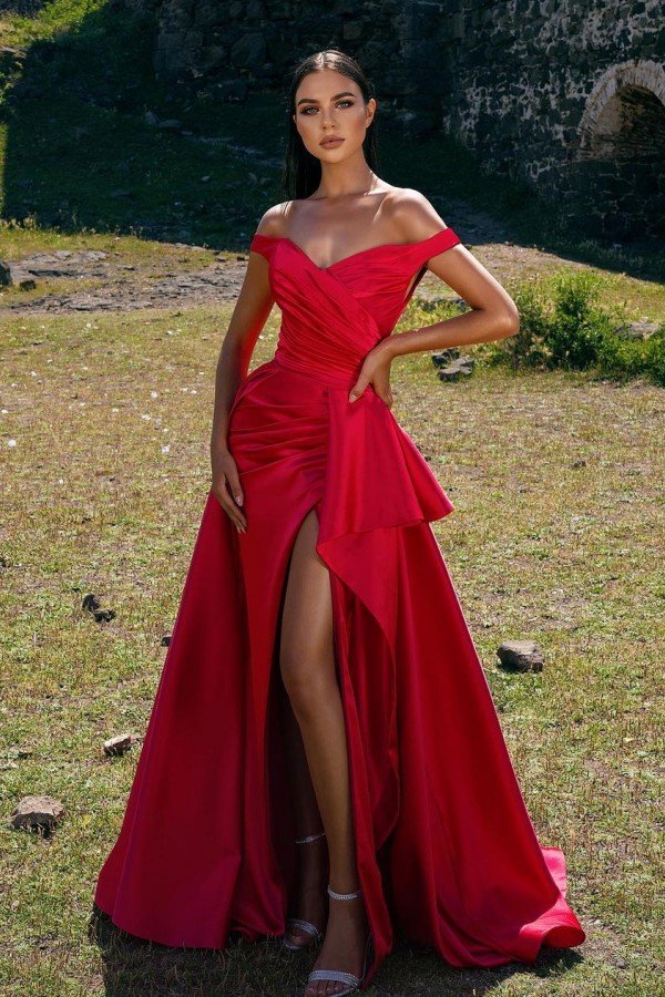 Red Strapless Split A-line Prom Dress UK for a Stylish Look-ballbellauk