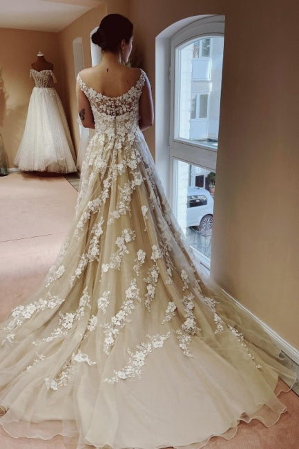 Chic Long A-line Lace Wedding Dresses With Train