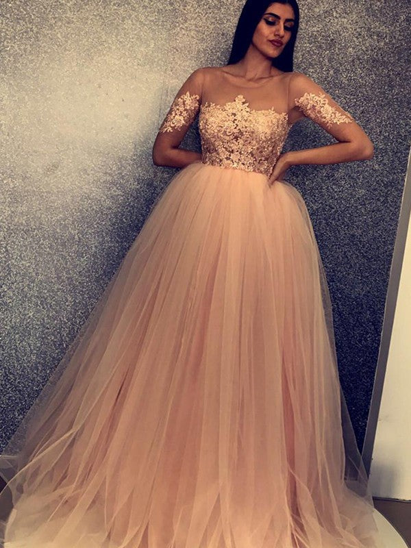 Ball Gown Short Sleeves  Scoop With Appliques Tulle Prom Dress
