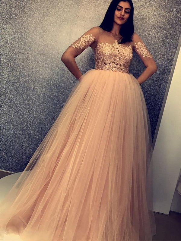 Ball Gown Short Sleeves  Scoop With Appliques Tulle Prom Dress