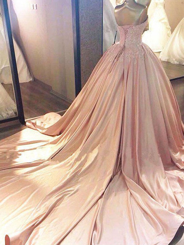 Ball Gown Sleeveless Sweetheart Court Train Lace Elegant Evening Dress