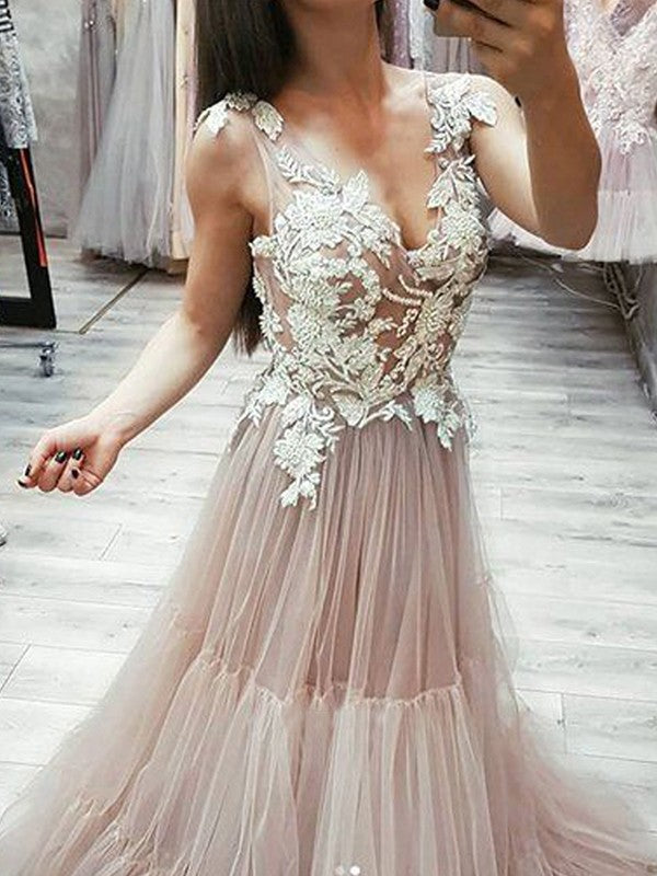Sleeveless Amazing V-neck  With Appliques Tulle Prom Dress
