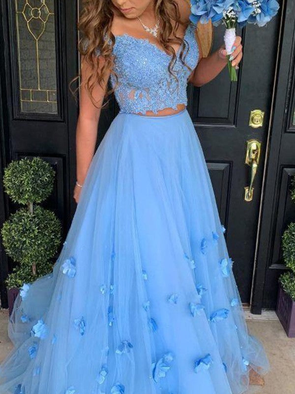 Gorgeous Tulle Off-the-Shoulder With Appliques Sleeveless Long Prom Dress