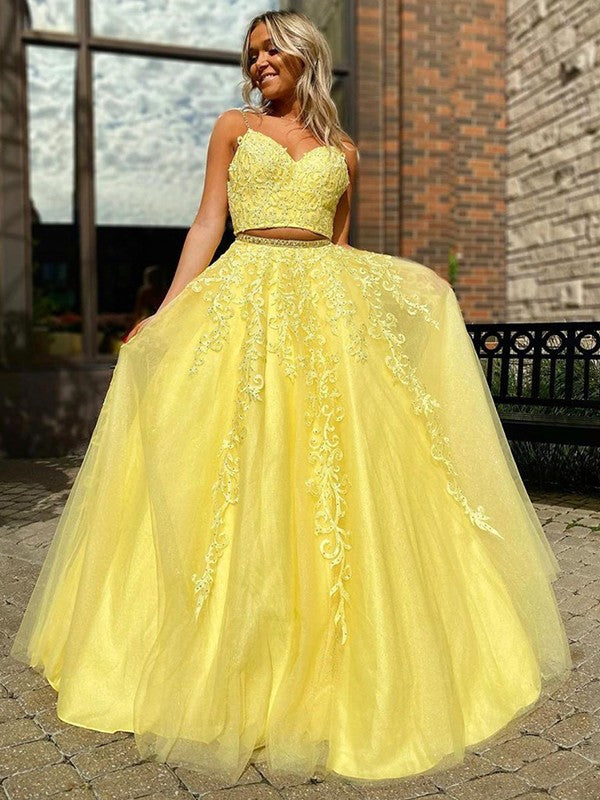 Elegant Tulle Ball Dress Appliques Sleeveless V-neck Long Two Piece Prom Dress