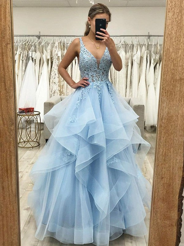 Elegant Tulle Ball Dress Appliques V-neck Sleeveless Long Prom Dress