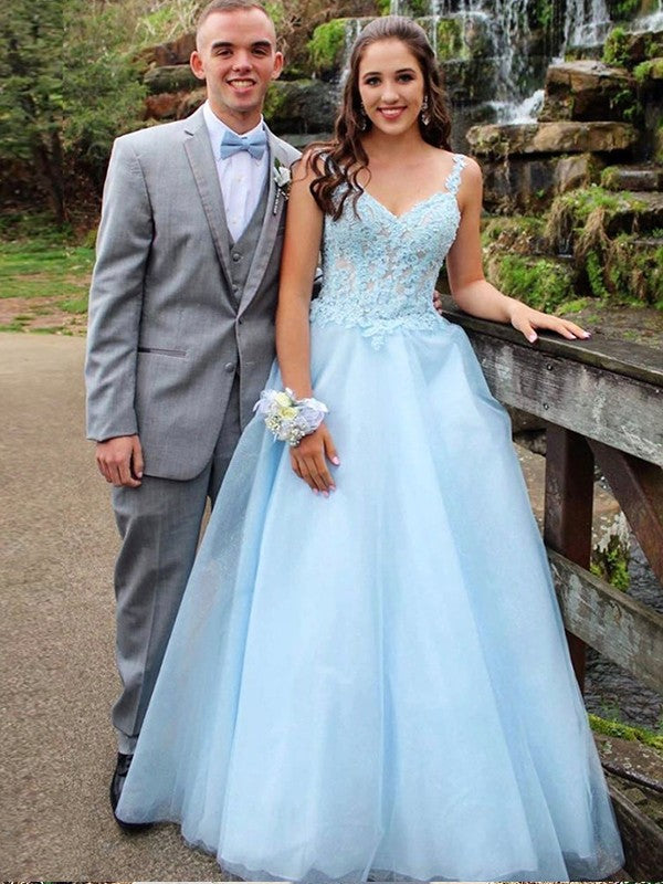 Elegant Tulle Ball Dress Appliques V-neck Sleeveless Long Prom Dress