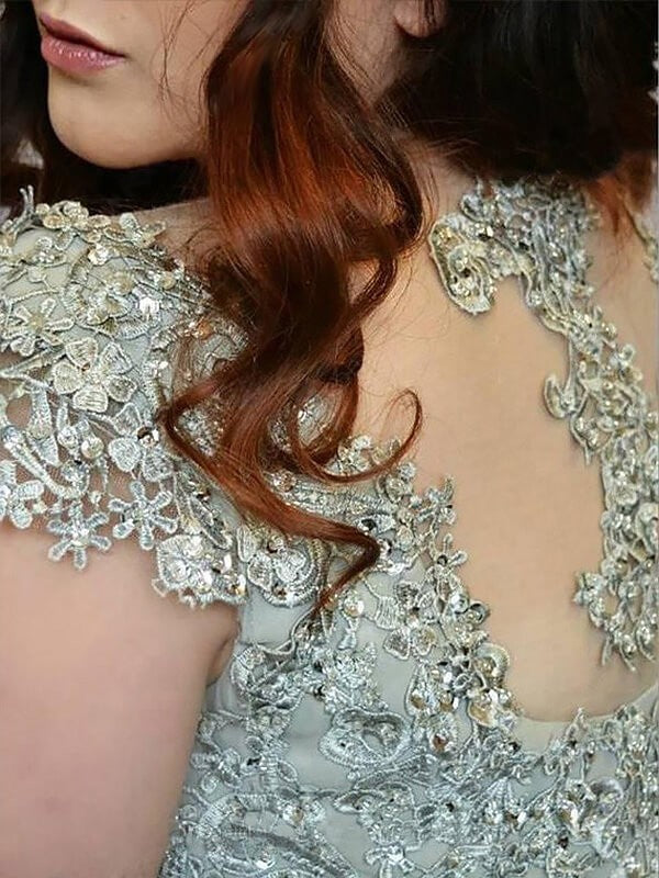 Sleeveless Amazing V-neck Lace Long Chiffon Plus Size Prom Dress