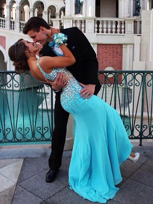 Beautiful Sleeveless Mermaid V-neck Chiffon Beading  Prom Dress