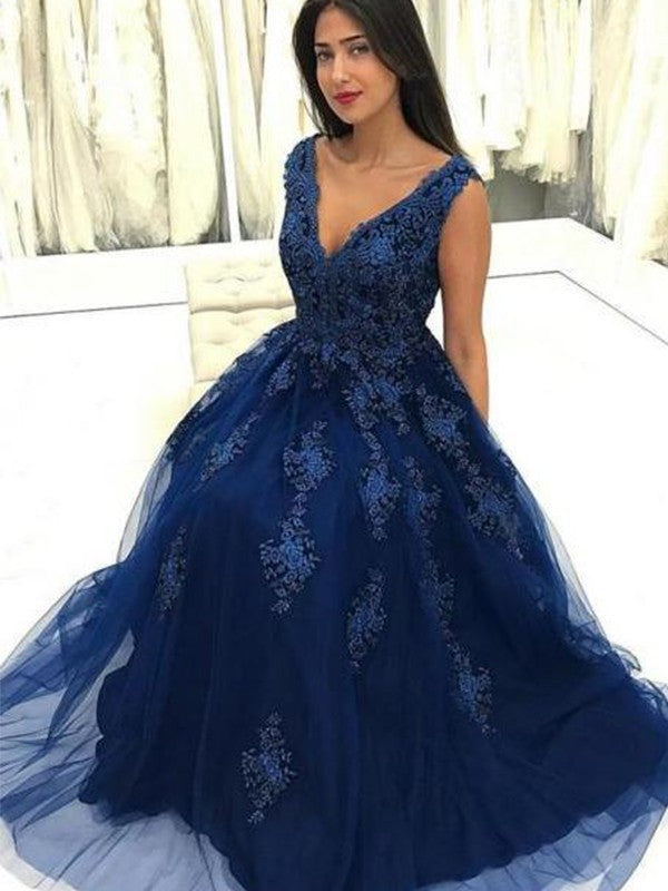 Gorgeous V-neck Sleeveless Long Tulle Prom Dress